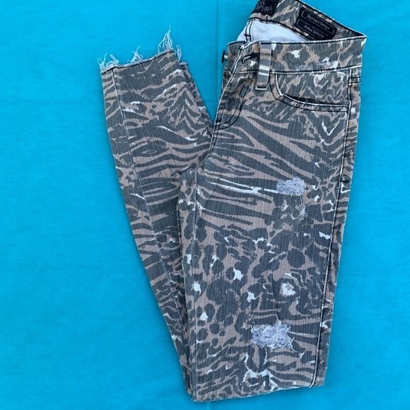 Guess Leopard Pants - Picture 7 of 14